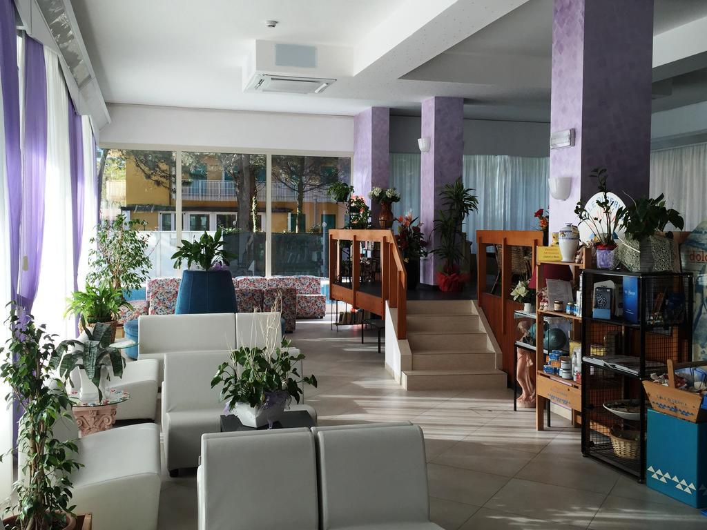 Hotel Sahara Мілано-Маріттіма Екстер'єр фото